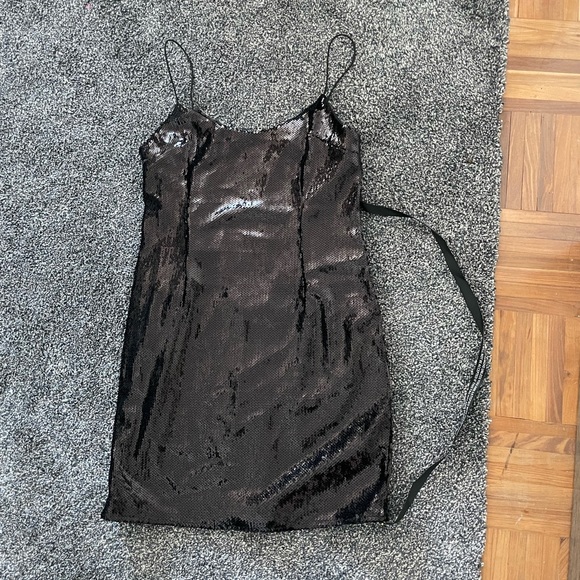 NWT pretty little thing black sequin dress - Picture 3 of 5